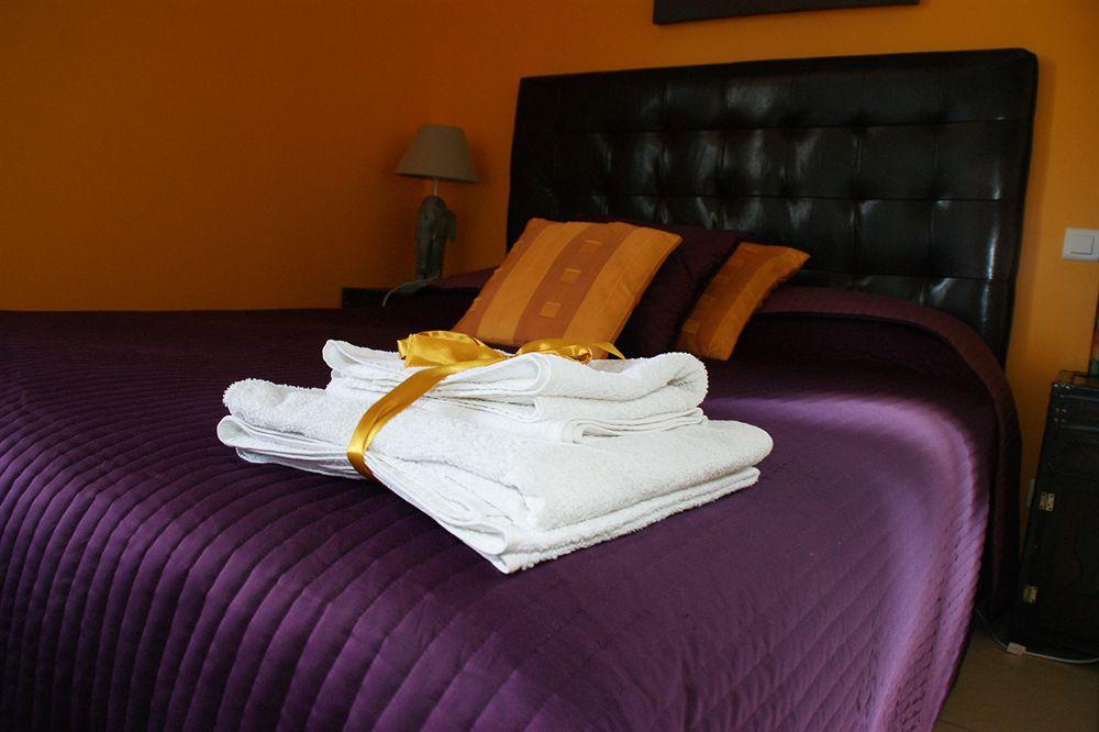 Chambre D'Hotes Domaine Le Castagne 오슈 외부 사진