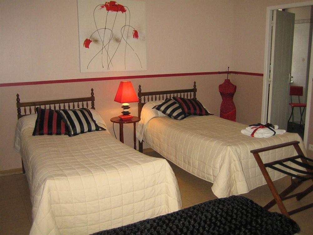 Chambre D'Hotes Domaine Le Castagne 오슈 외부 사진