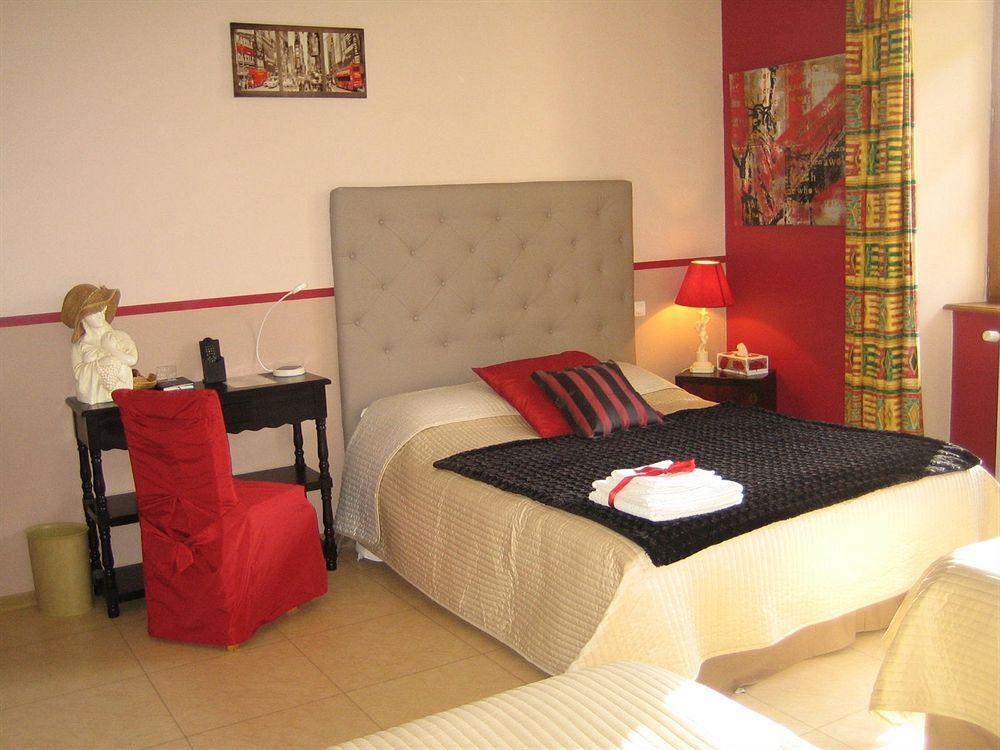 Chambre D'Hotes Domaine Le Castagne 오슈 외부 사진